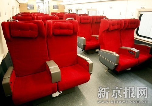 揭开京沪高铁神秘面纱:400公里时速鸡蛋不滚动