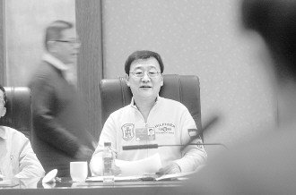 李钺锋委员：五年提出145件提案