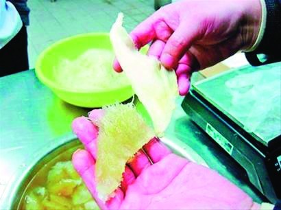 调查称国内鱼翅4成系明胶合成 每斤成本仅20元