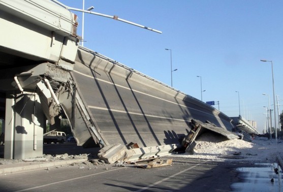 哈尔滨阳明滩大桥垮塌事故:该桥去年11月通车