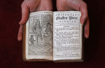 这本被禁200多年的书籍将于本月拍卖，曾经在黑市上十分畅销。 