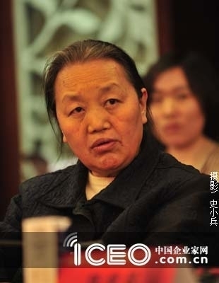 全国政协委员、奇正藏药董事长雷菊芳