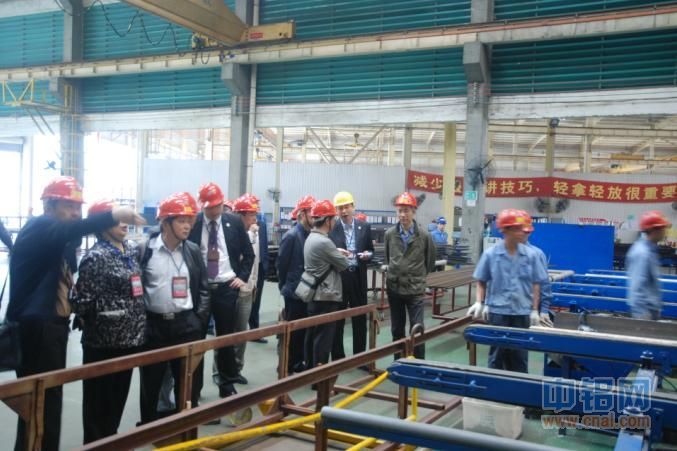 中国建筑金属结构协会领导专家到广亚铝业集团