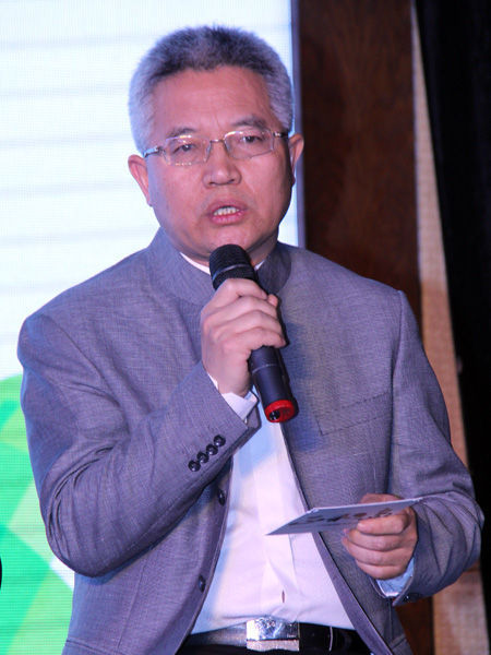 “2013中国绿公司年会”于4月20日-22日在昆明召开。上图为著名经济学家张维迎。(图片来源：新浪财经 梁斌 摄)