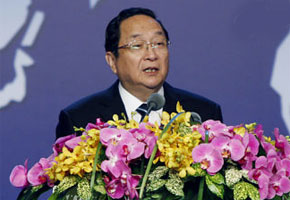 俞正声表示推动境外企业在上海发行人民币债券和股票