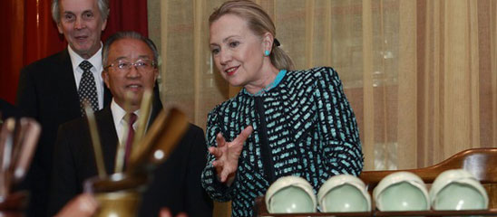 美国国务卿希拉里-克林顿抵京参加中美战略与经济对话