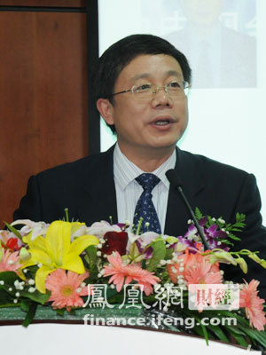 北京大学经济学院副院长黄桂田
