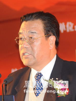 图文：中国未来研究会理事长 民政部前副部长张文范