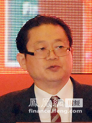 图文：中国保监会副主席李克穆