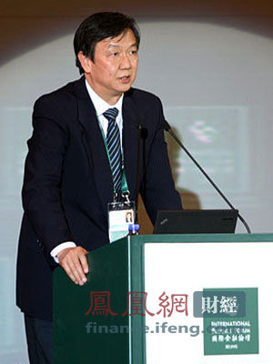 图文：国务院发展研究中心副主任卢中原