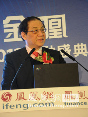 图：中国银监会前主席、经济委员会副主任刘明康