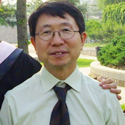 2009艺术财经权力榜候选策展人：尹吉男