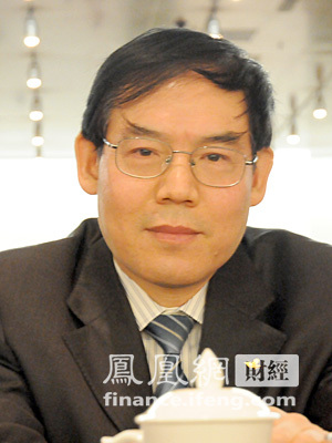 图文：科技部科研条件与财务司副司长邓天佐
