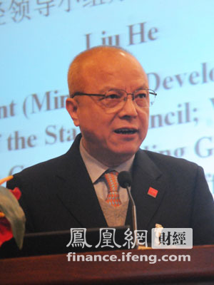图：中国发展研究基金会秘书长卢迈