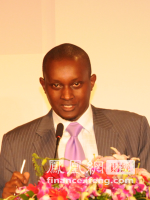 图文：卢旺达发展局中国代表阿尔贝