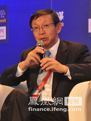 图文：中国银行业监督管理委员会副主席蔡鄂生