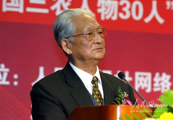 农业部部长呼吁多买贫困地区农产品