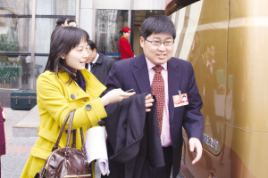 中国证监会主席助理朱从玖与本报记者