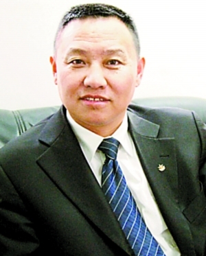 副社长,总经理刘明,深圳市文体旅游局副局长易能全,深圳报业集团副总