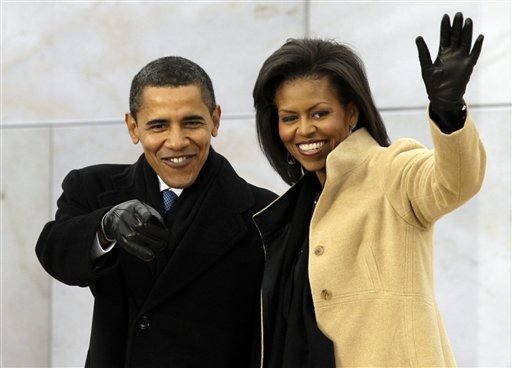 公布,总统贝拉克·奥巴马及妻子米歇尔·奥巴马去年入账总计550万美元