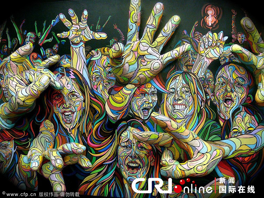 收藏 西画雕塑 > 正文 一位法国艺术家将涂鸦,雕塑与传统绘画特点结合