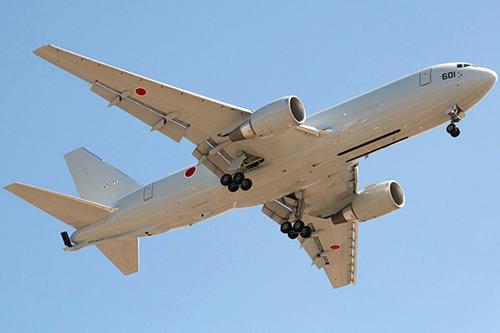 日本首架获得空中加油机波音kc-767(组图)