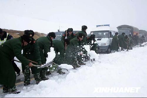 西藏山南地区五县遭受历史罕见雪灾组图