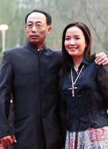 《人活一张脸》杀青 孙海英送吕丽萍房车御寒