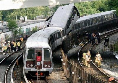 兩列地鐵火車22日於交通高峰時段在該區和馬里蘭州交界處附近相撞