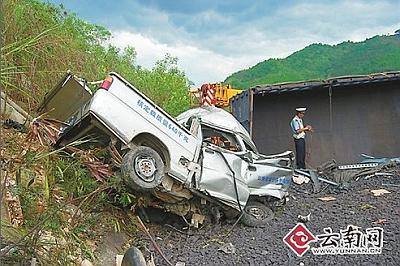 云南高速车祸最新车祸图片