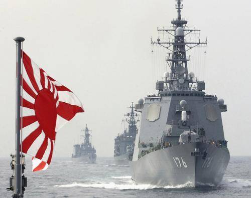 在日本護衛艦的引導下,從廣東湛江港啟程已在海上行進了一週的中國