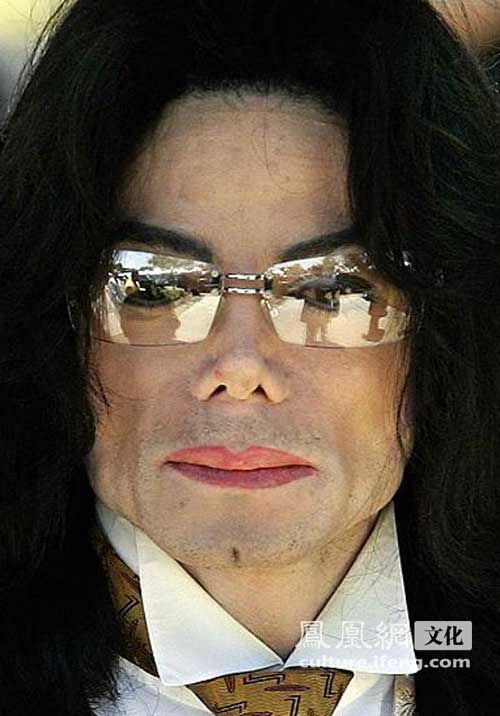 迈克杰克逊下巴的沟图片