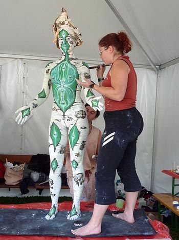 大饱眼福的裸体彩绘