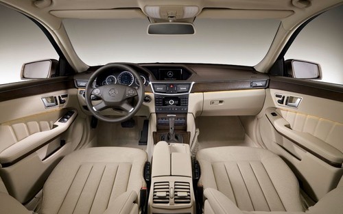 旅行车奔驰e旅行版 0_182162_1f9f764c74b70522d22cb18322e5e808.jpg